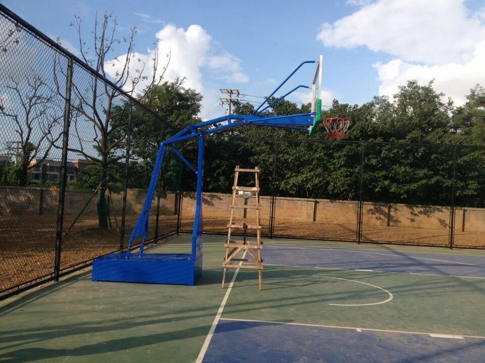 篮球架